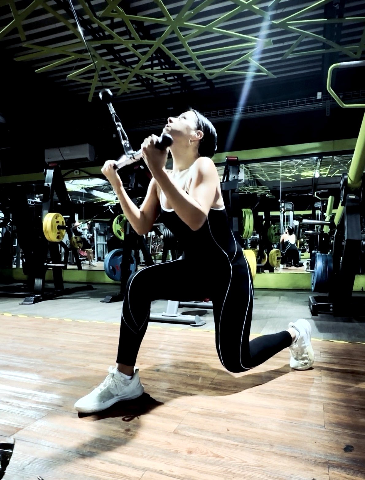 Eloisa Cadenas entrenando en el gimnasio